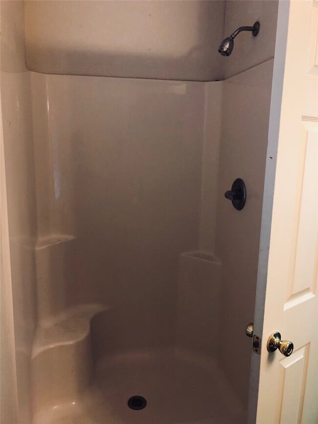 Building Photo - 1782 N Gregg Ave