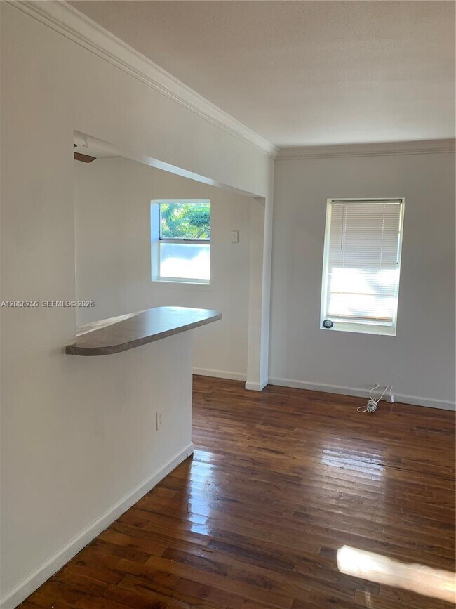Building Photo - 1806 Funston St