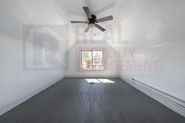 Building Photo - Beautiful 6 Bed 1 Bath Single Family Home