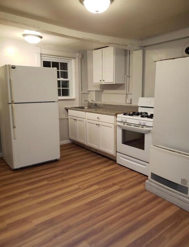 Primary Photo - 208 Orange St