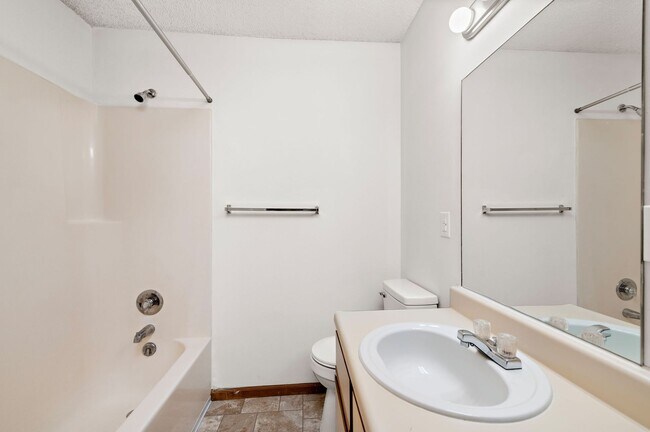 Floorplan - BRIARCLIFF STUDIOS