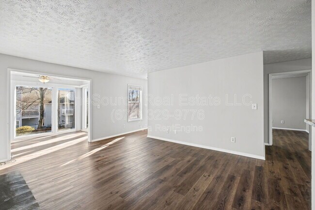 Building Photo - 907 Augusta Dr