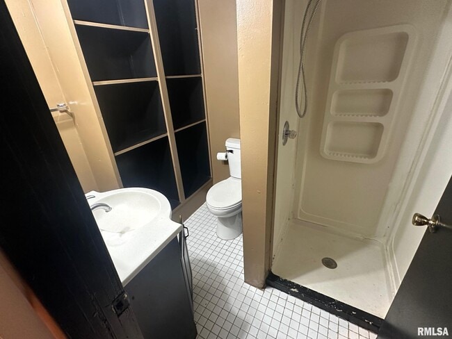 Building Photo - 524 Caroline St