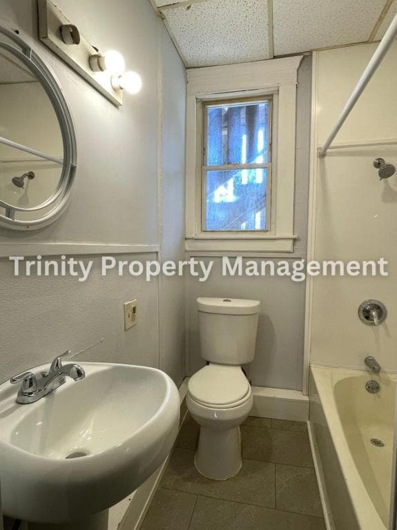 Building Photo - 103 Grove Ave