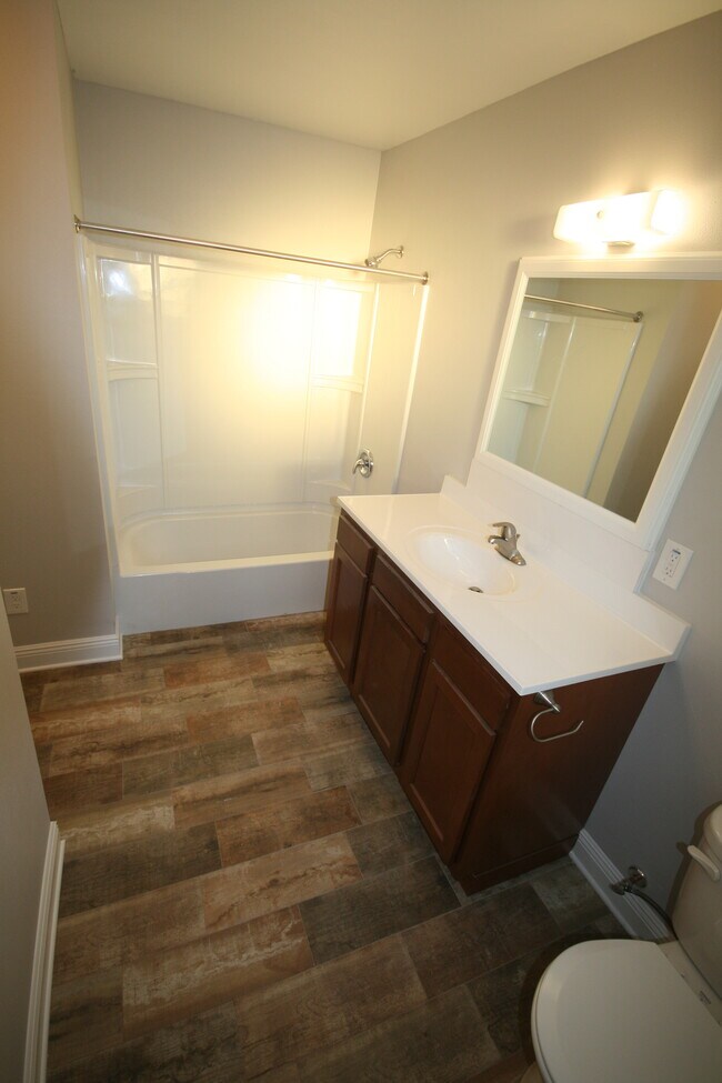 Building Photo - 718 16th St