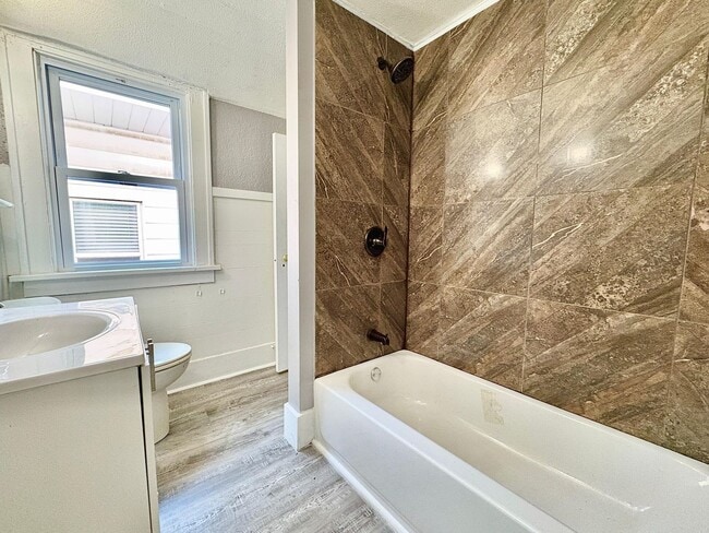 Building Photo - 1243 Portage Ave