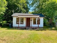 Building Photo - 2621 Trichel St