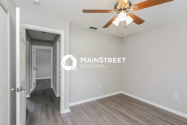 Building Photo - 3 Bedroom Pet-Friendly Home in North Port, FL with Main Street Renewal