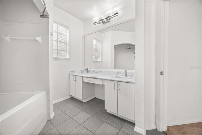 Building Photo - 126 Vista Verdi Cir