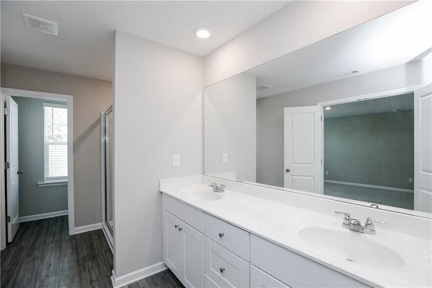Building Photo - 4355 Magpie Dr
