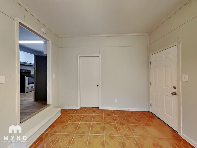 Building Photo - 10616 Thrasher Rd