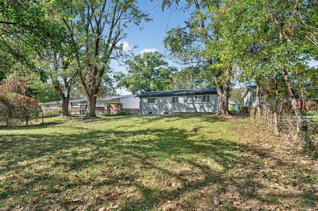 Building Photo - 2348 Vorhof Dr