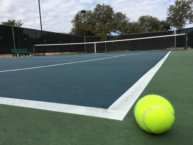 Building Photo - 10304 Peekston Dr