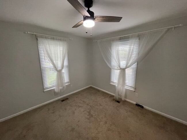 Building Photo - 4804 Hoyle Dr