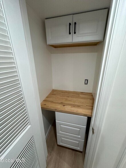 Building Photo - 27 McElwain Ave