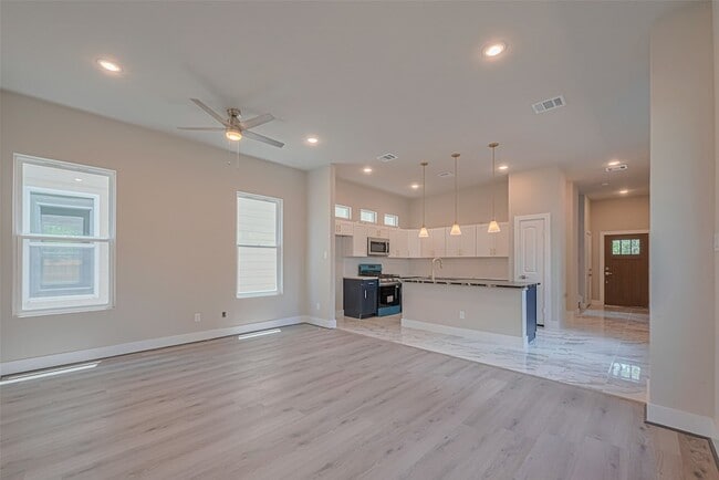 Building Photo - 2414 Sam Wilson St