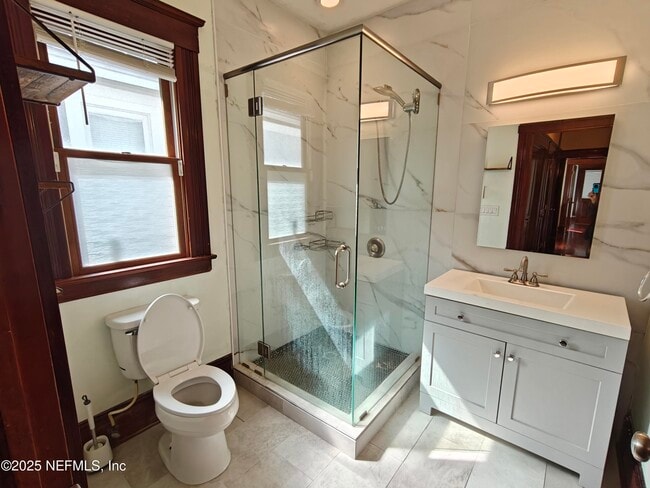 Building Photo - 1250 N Liberty St