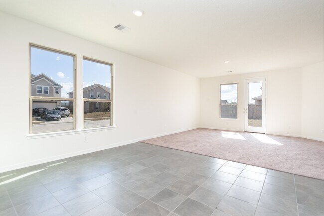 Building Photo - 6120 Whitewing Rd