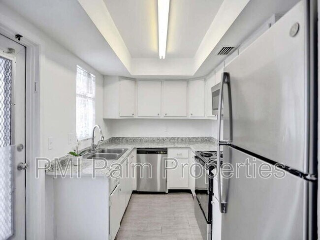 Building Photo - 10193 N Military Trl