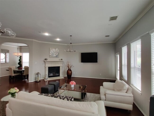 Building Photo - 13401 Indigo Sands Dr