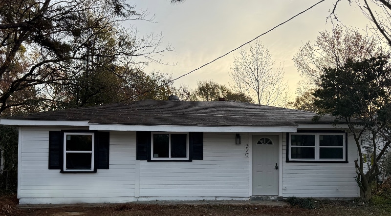 Building Photo - 320 Hilbert Dr