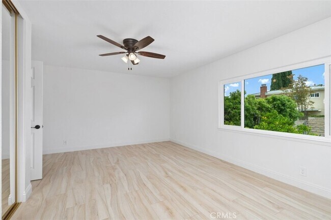 Building Photo - 26451 Vía Juanita