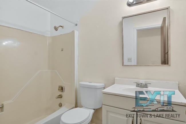 Building Photo - Cozy 3 Bed. 1 Bath Country Home