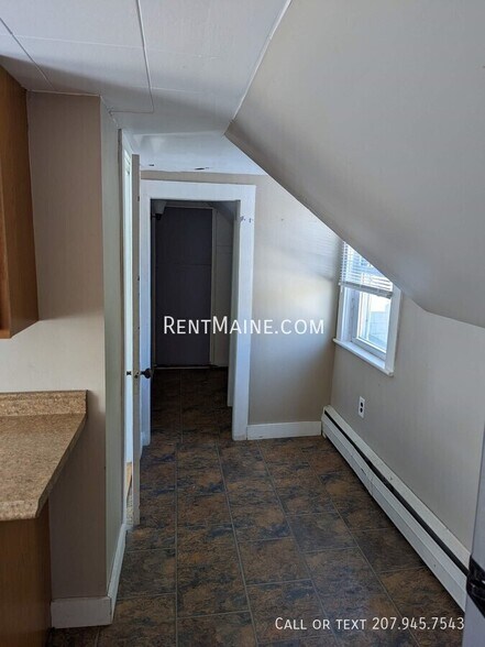 Building Photo - 40 Gilman Falls Ave