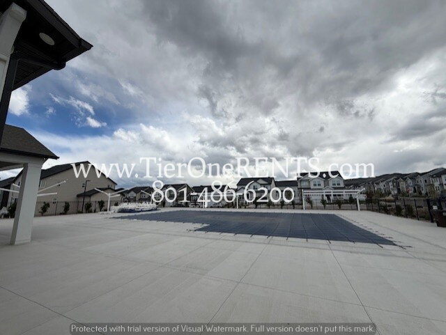 Building Photo - NO DEPOSIT option for qualified renters