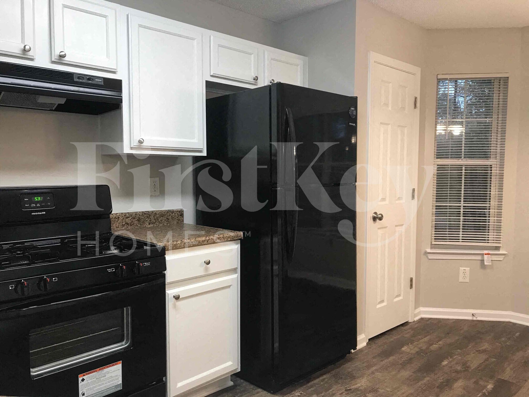 Building Photo - 4020 Brookfield Way