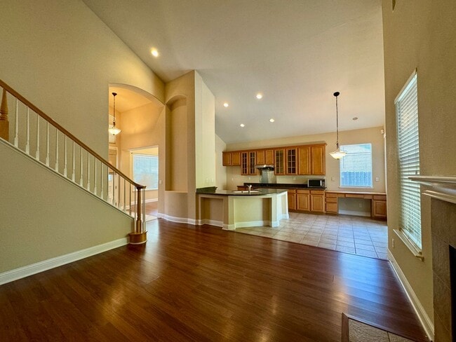 Building Photo - Beautiful Four-Bedroom Home Available in Folsom!