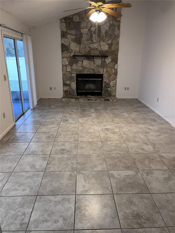 Building Photo - 2106 Darlington Oak Dr