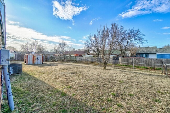 Building Photo - 3 bed 1 bath in Moore!