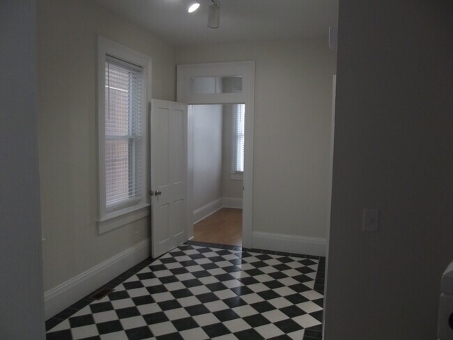 Bedroom int Downstairs - 906 E Chestnut St