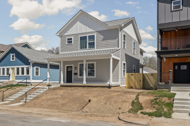 Building Photo - 1111 N Hamilton Ave