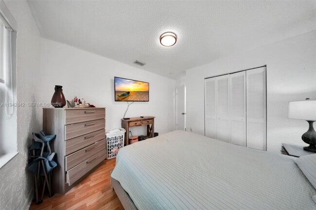 Building Photo - 15450 SW 143rd Ave