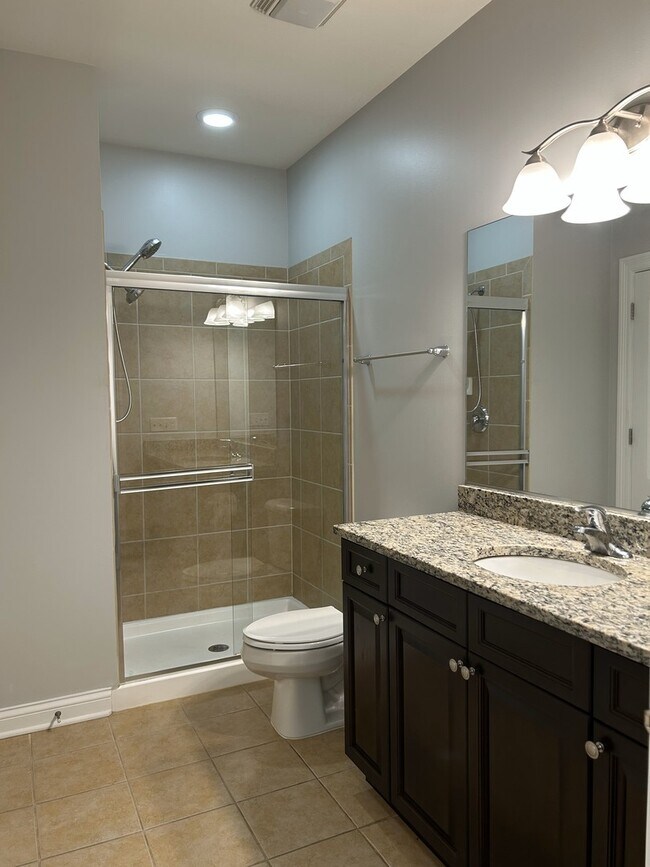 Building Photo - 1800 Amberley Ct