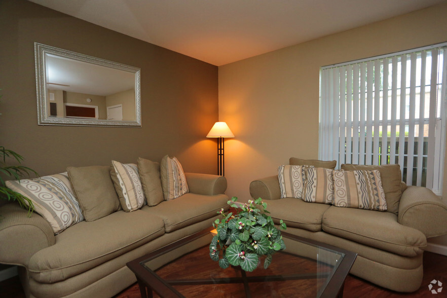 Living Room - Ranch at Rolling Brook