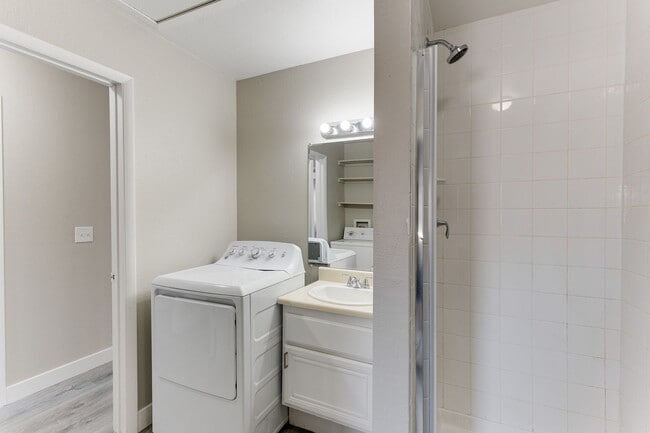 Building Photo - COZY 2 BEDROOM CONDO IN 89110 WITH 2 BALCONYS