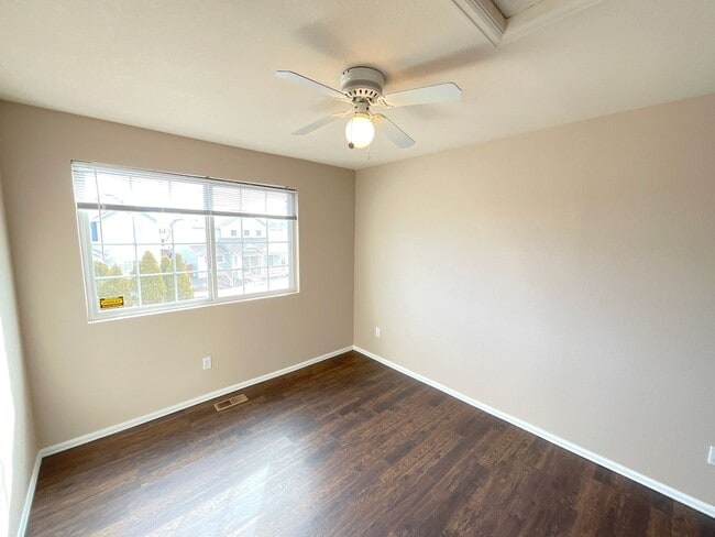 Building Photo - 3 Bedroom Home Available Near N Powers Blvd & Dublin Blvd!