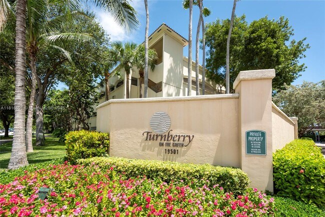 Primary Photo - 19501 W Country Club Dr