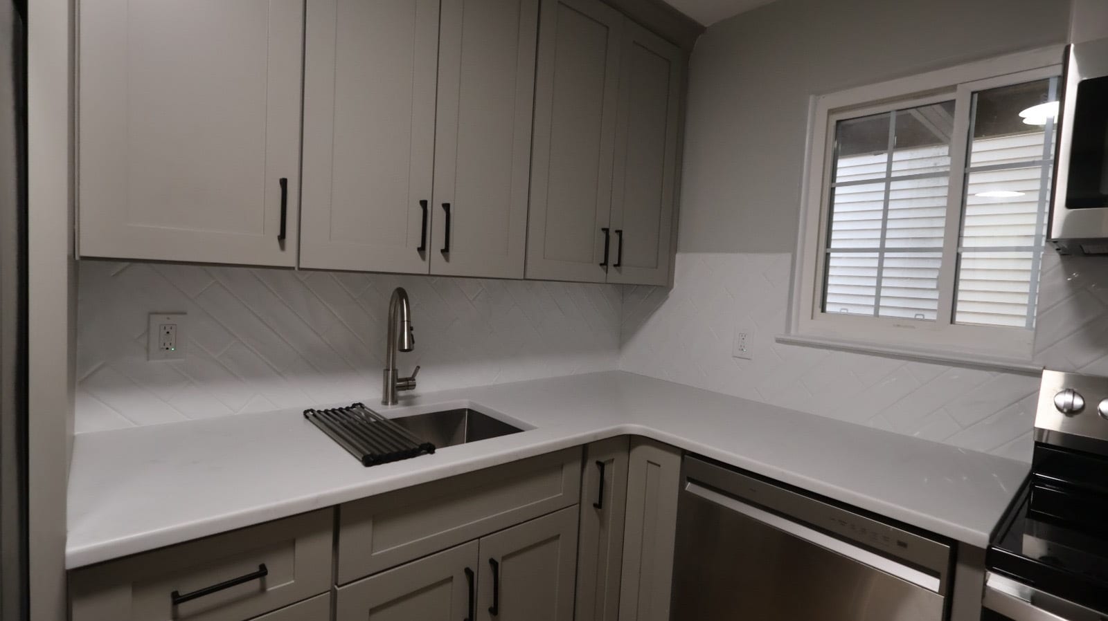 Building Photo - 422 Fox Run Ln