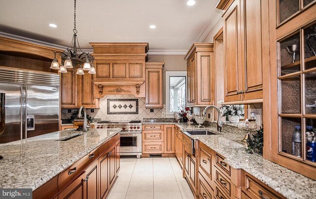 Building Photo - 7841 Montvale Way