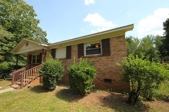 Building Photo - 4736 Monmouth Dr