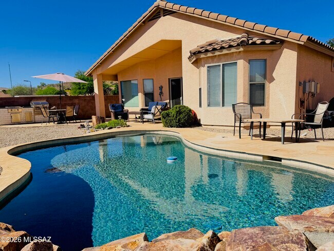 Building Photo - 39577 Diamond Bay Dr
