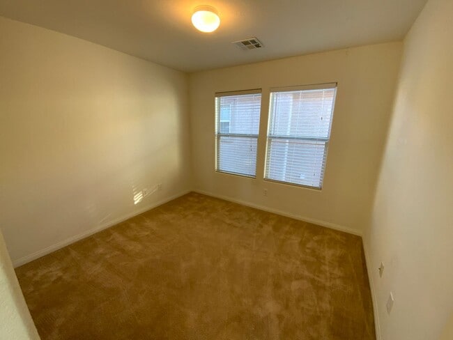 Building Photo - NEW FLOORING!! SW 2 STORY