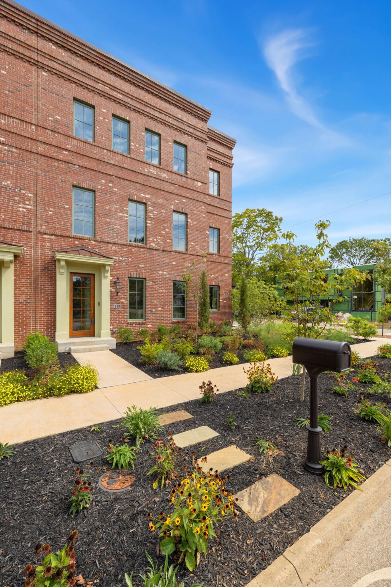 Building Photo - 501 NW B St