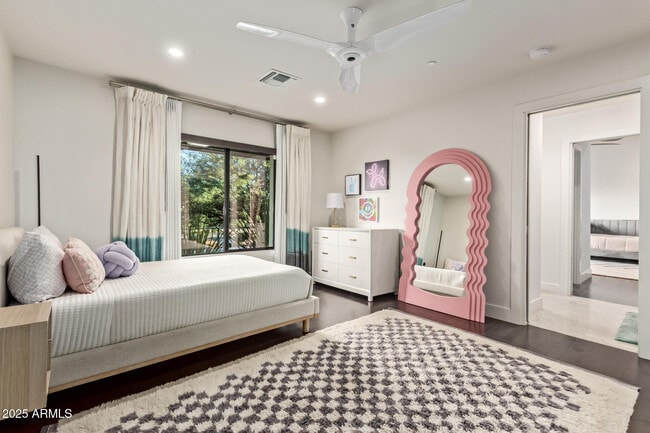 Building Photo - 6636 N 48th St