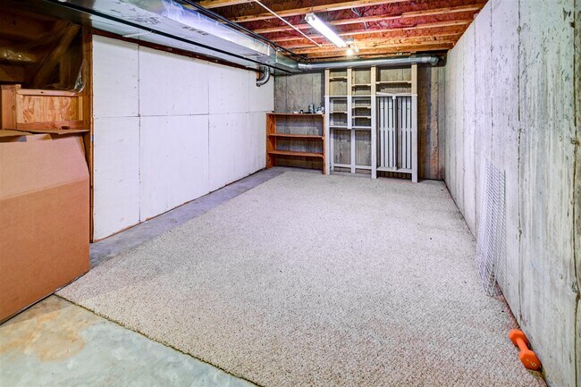 Building Photo - 2633 Koshkonong Way