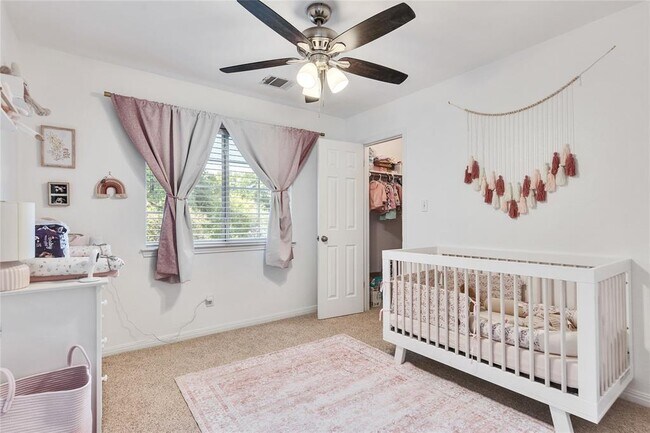 Building Photo - 308 Chesapeake Bay Ln S